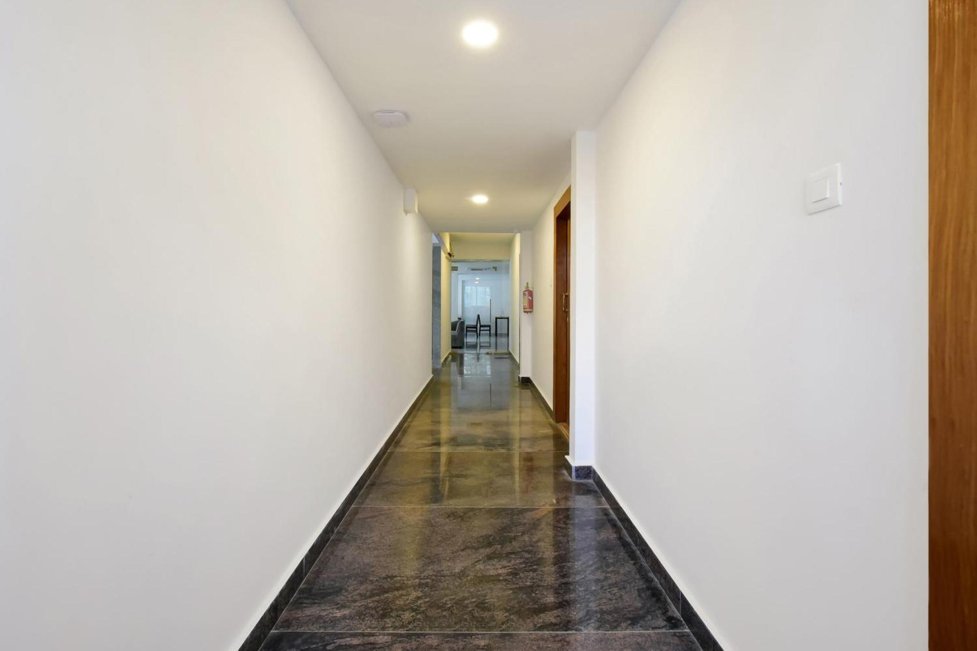 Hotel Super Grand Collection O Near Sarjapur Road Near 7D Voyage Bangalore Esterno foto