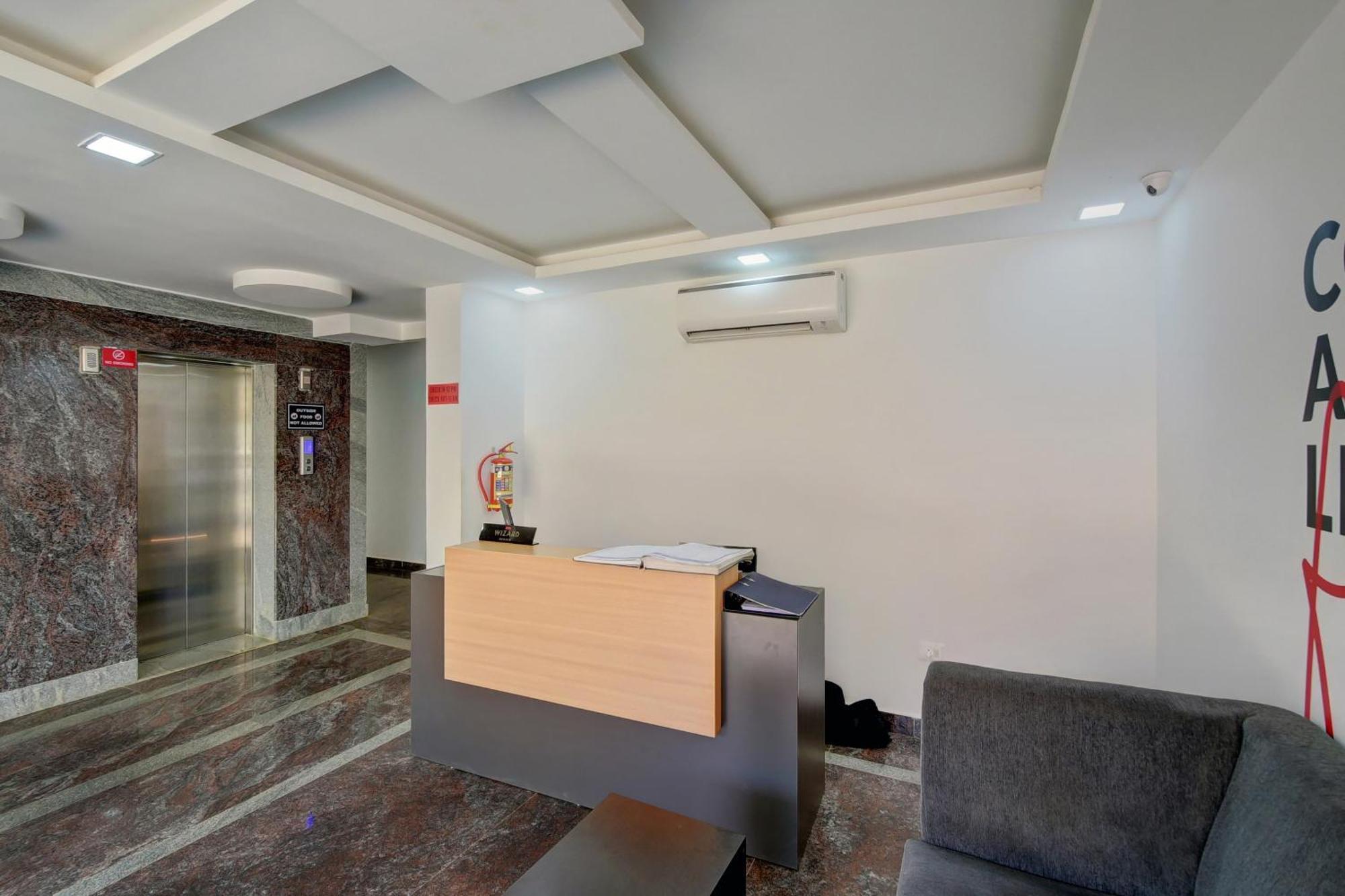 Hotel Super Grand Collection O Near Sarjapur Road Near 7D Voyage Bangalore Esterno foto