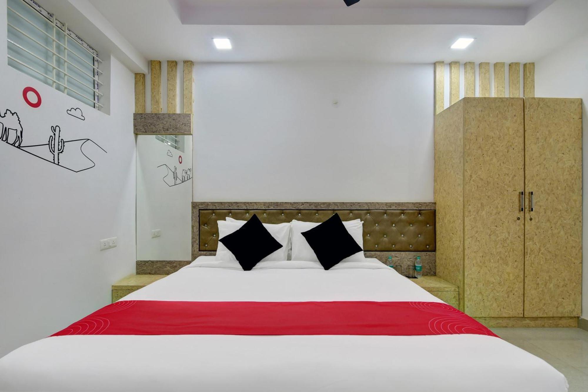 Hotel Super Grand Collection O Near Sarjapur Road Near 7D Voyage Bangalore Esterno foto