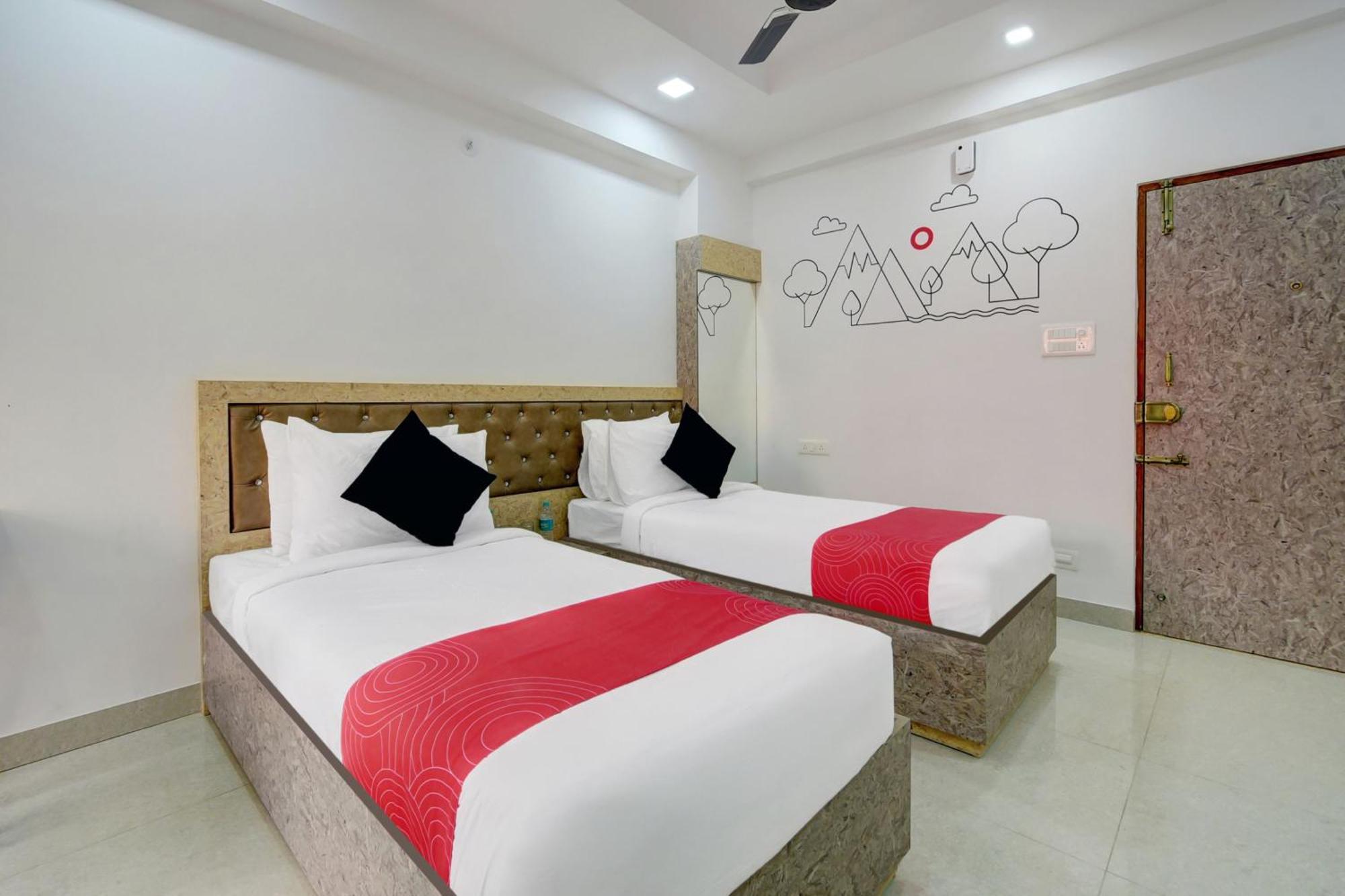 Hotel Super Grand Collection O Near Sarjapur Road Near 7D Voyage Bangalore Esterno foto