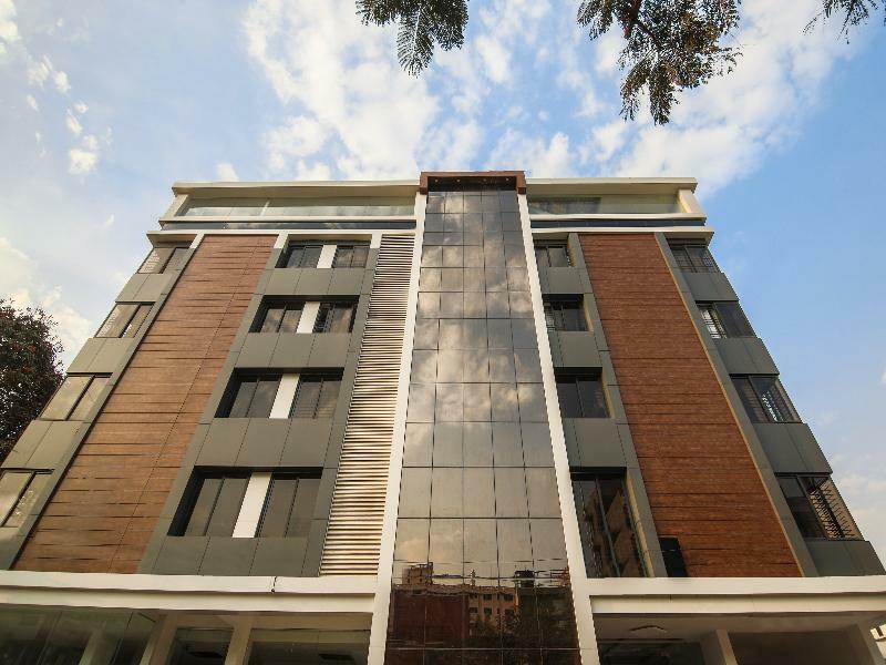 Hotel Super Grand Collection O Near Sarjapur Road Near 7D Voyage Bangalore Esterno foto